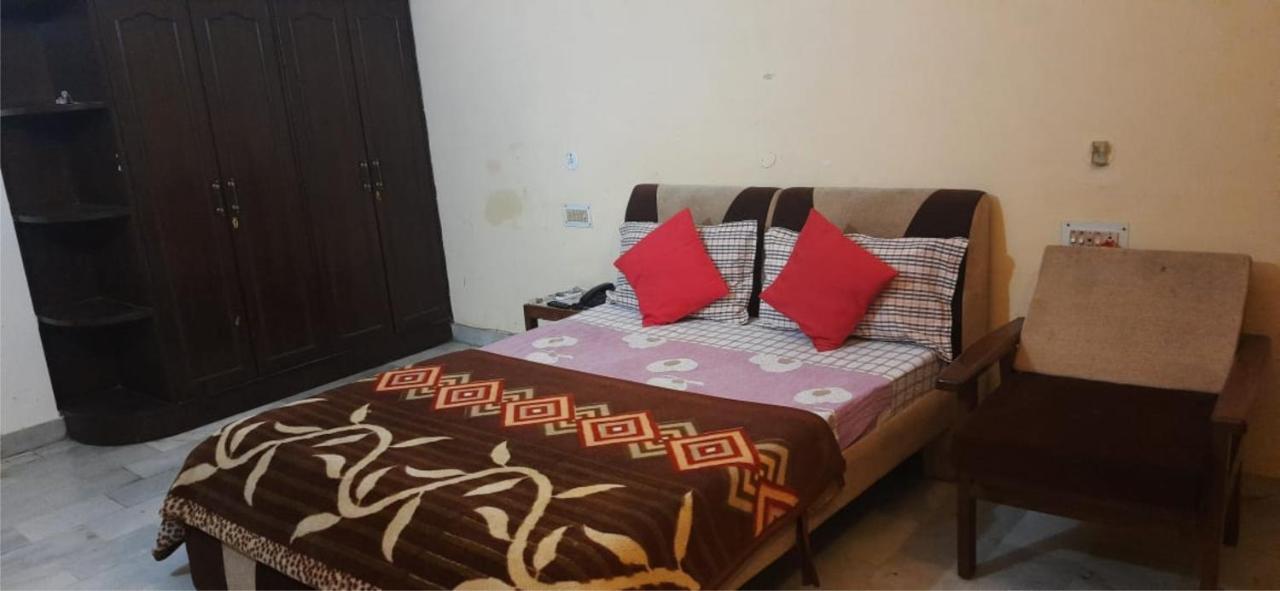 Anh Hotel Lucknow Exterior photo